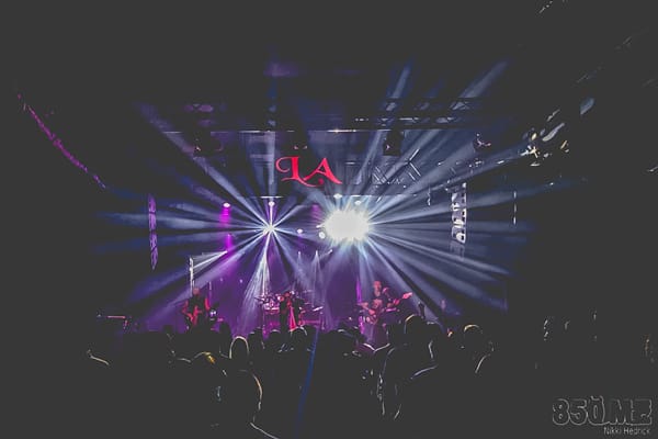 Photo of a crowd at a rock concert at Club LA, Destin, FL